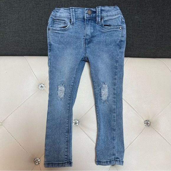 Cotton on Kids distressed jeans - Picture 4 of 10